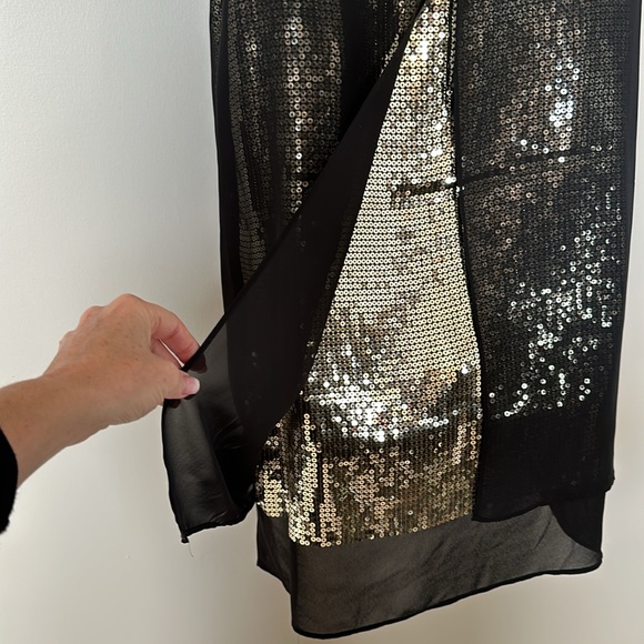 Melanie Lynn Black top/dress with sheer black and gold sequence detail - Picture 4 of 5